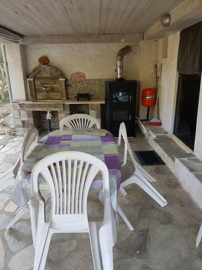 Holiday Home Dionysis Хорефто Екстериор снимка