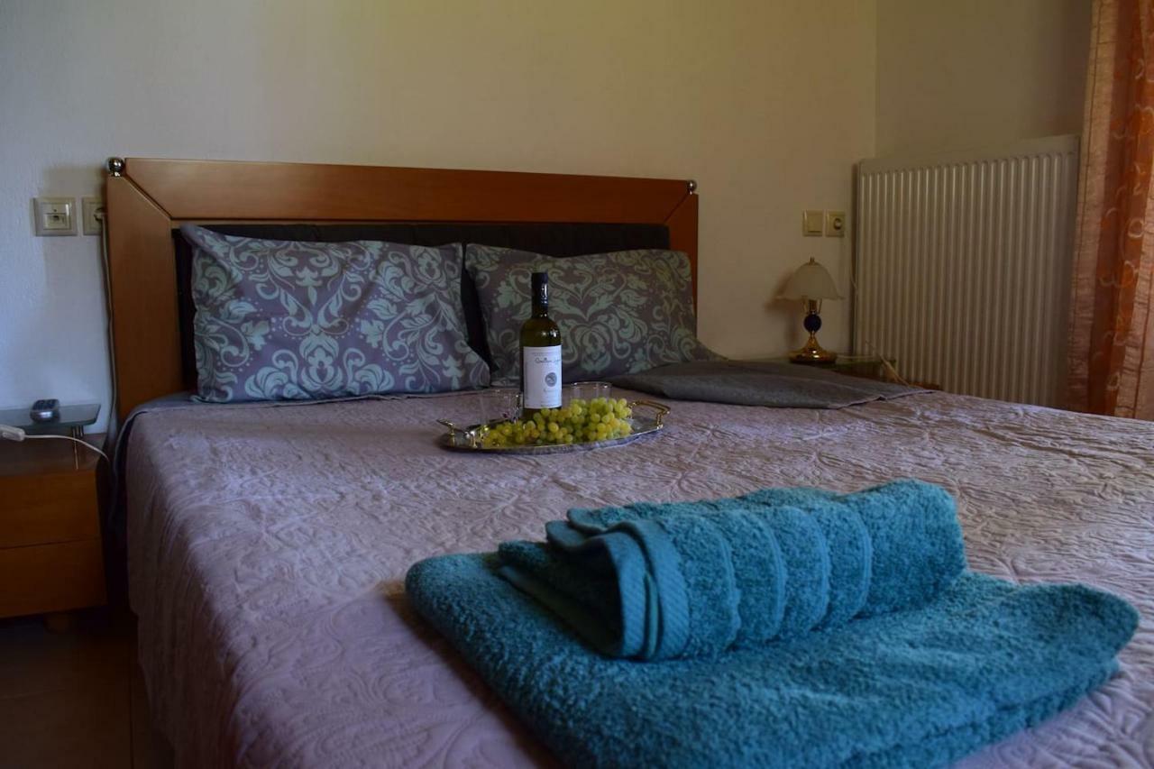Holiday Home Dionysis Хорефто Екстериор снимка