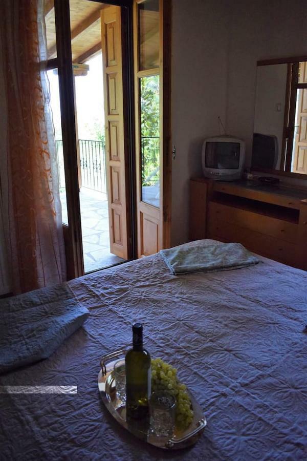 Holiday Home Dionysis Хорефто Екстериор снимка