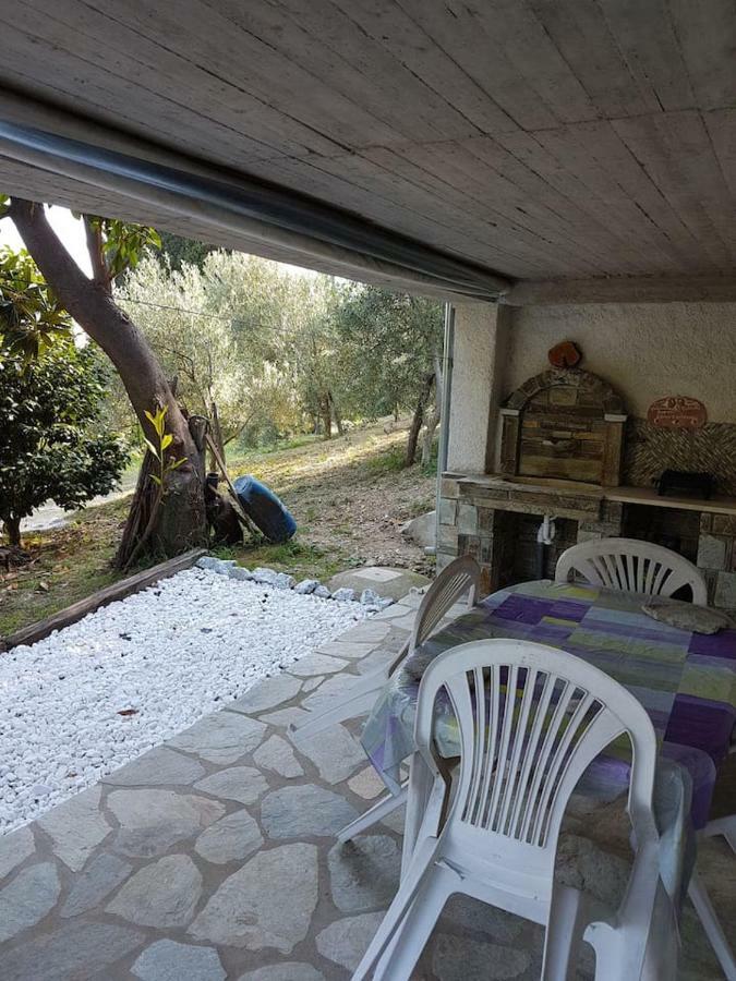 Holiday Home Dionysis Хорефто Екстериор снимка